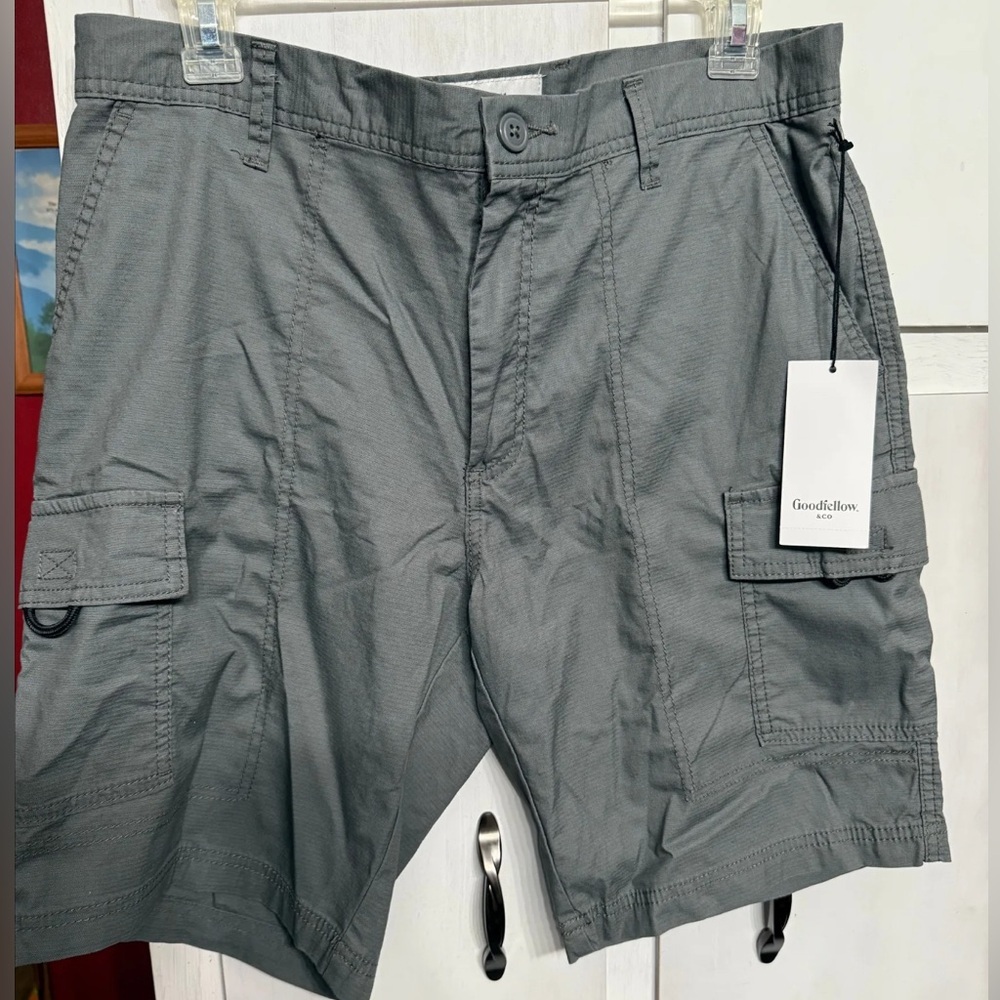 Gray Utility Shorts - Picture 5 of 6